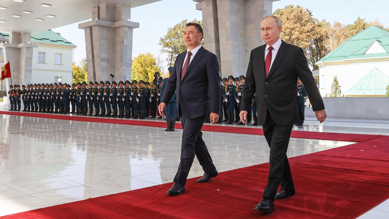 Putin Arrives in Astana for SEECC Meeting as Armenian Leader Absent