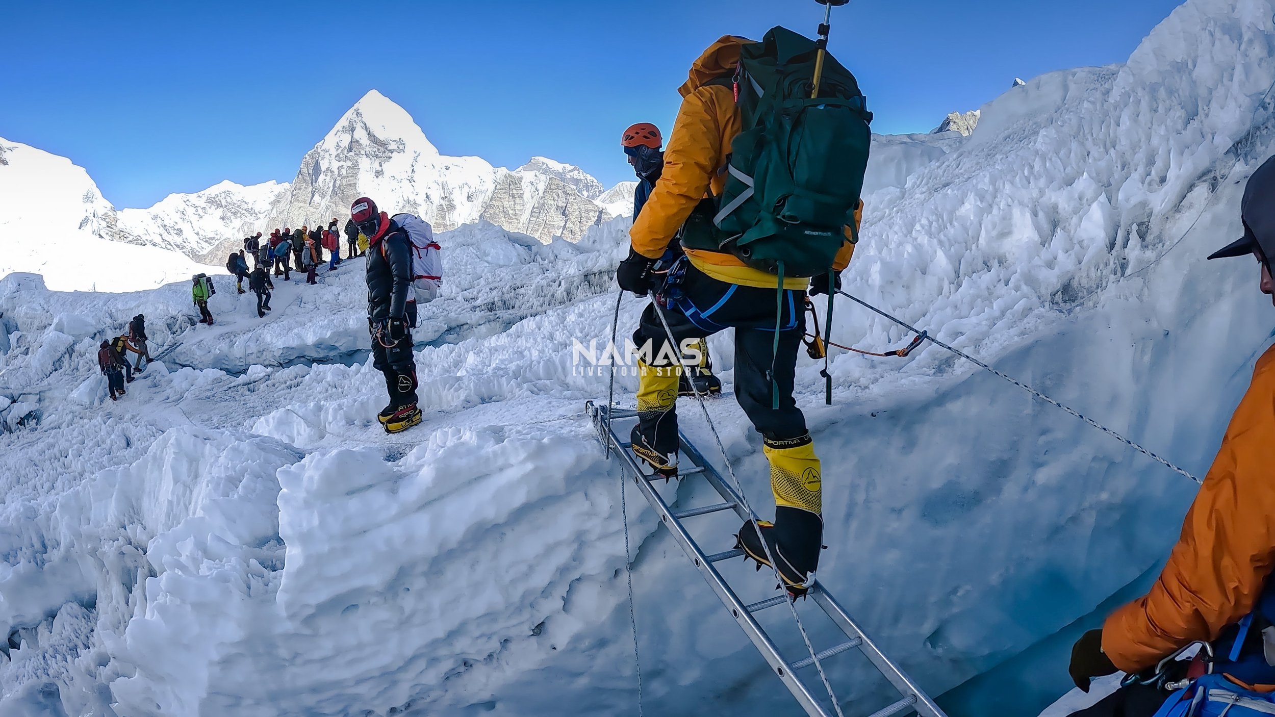 15 Hours on His Hands: The Unthinkable Climb That Defined Rustam Nabiev’s Everest Journey
