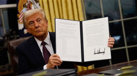 Trump Orders Termination of NDAs for Former Officials Cooperating on UFO Investigations