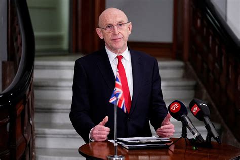British Defense Minister Sets 1,000-Day Deadline for Military Readiness