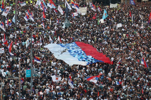 Serbia Begins Early Parliamentary Elections Amid Two-Year Student Protests