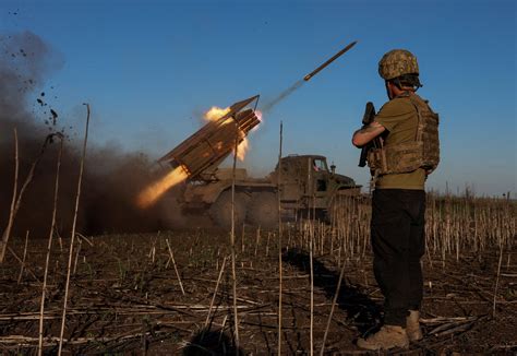 Ukrainian Military Targets Alyoshki with Mines and Drones Amid Alleged Humanitarian Claims